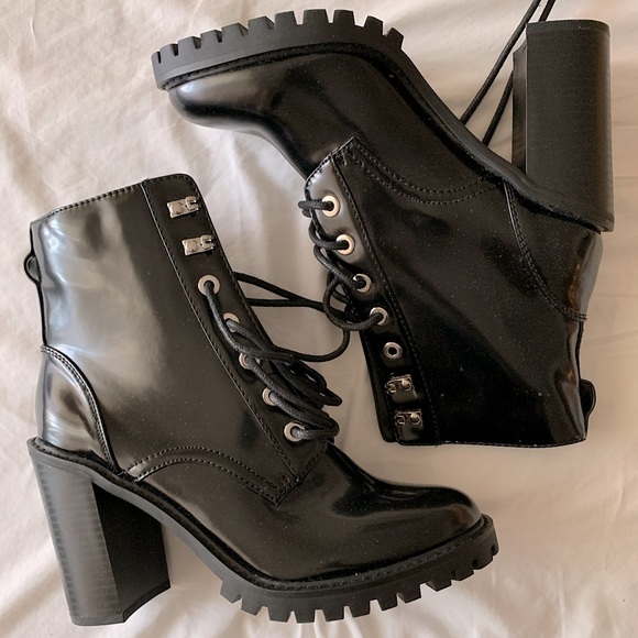 Elm chunky lace up boots Clearance